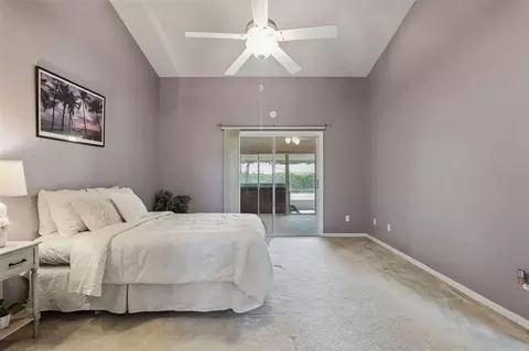 Bedroom - 2504 Glenwood Dr, Edgewater, FL 32141 photo 2 of 5