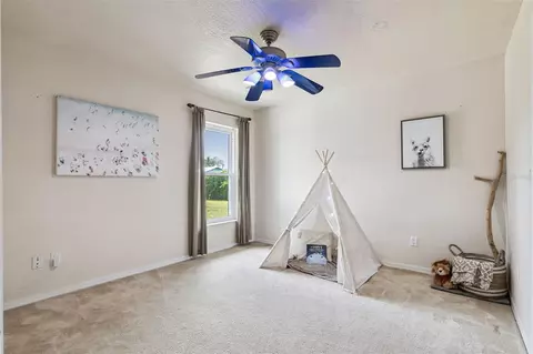 Bedroom - 2504 Glenwood Dr, Edgewater, FL 32141 photo 5 of 5