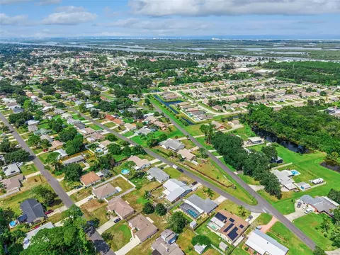 View/Area - 2504 Glenwood Dr, Edgewater, FL 32141 photo 6 of 7