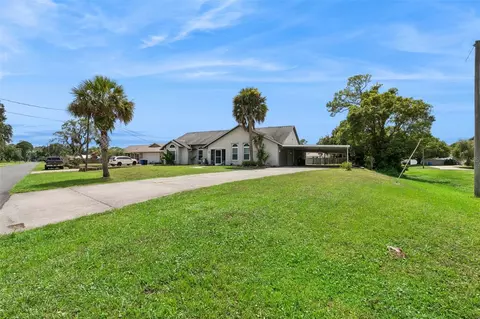 Exterior - 2504 Glenwood Dr, Edgewater, FL 32141 photo 4 of 10