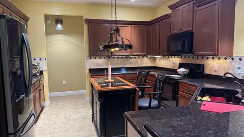 Kitchen - 5406 Sandy Shell Dr, Apollo Beach, FL 33572 photo 6 of 7