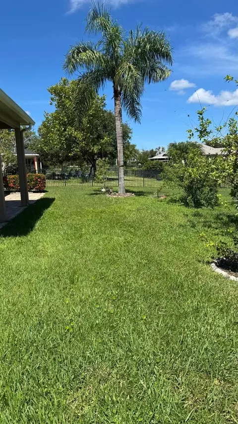 Exterior - 5406 Sandy Shell Dr, Apollo Beach, FL 33572 photo 5 of 6