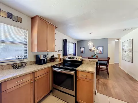 Kitchen - 23 E Hammon Dr, Apopka, FL 32703 photo 2 of 2