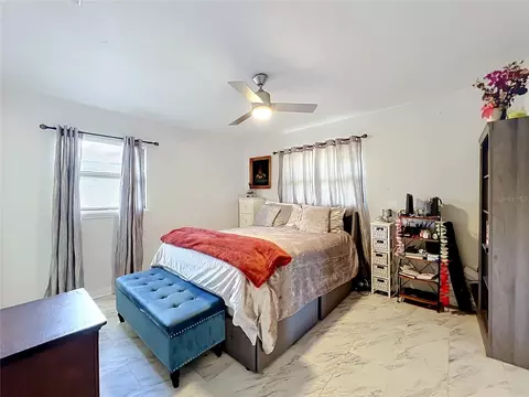 Bedroom - 23 E Hammon Dr, Apopka, FL 32703 photo 3 of 3