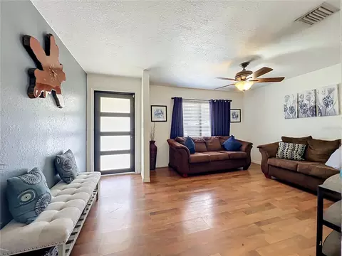 Entry Way - 23 E Hammon Dr, Apopka, FL 32703 photo 2 of 3