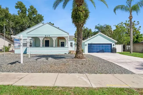 317 E Main St, Tavares, FL 32778