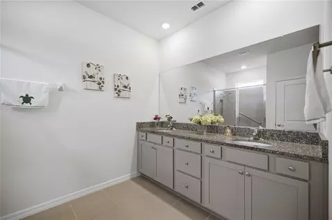 Bath - 6457 SW 89th Loop, Ocala, FL 34476 photo 1 of 3