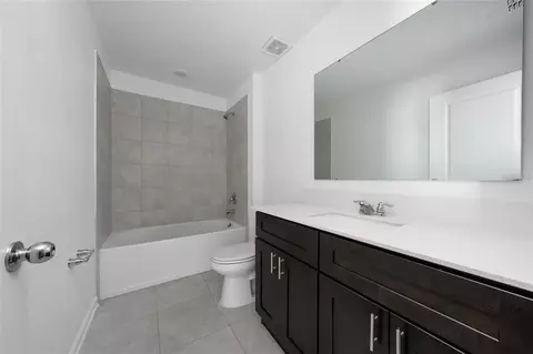 Bath - 1703 Foreman Rd, Eagle Lake, FL 33839 photo 2 of 2