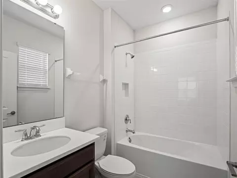 Bath - 2865 High Pointe St, Clermont, FL 34711 photo 3 of 4