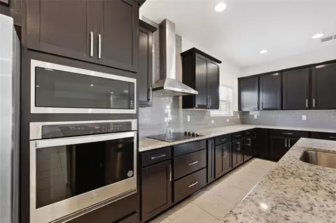 Kitchen - 4767 Cragmere Loop, Clermont, FL 34711 photo 3 of 4