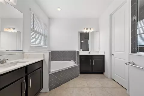 Bath - 4767 Cragmere Loop, Clermont, FL 34711 photo 3 of 6