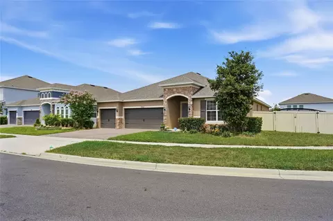 Exterior - 4767 Cragmere Loop, Clermont, FL 34711 photo 2 of 6