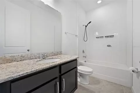 Bath - 4767 Cragmere Loop, Clermont, FL 34711 photo 1 of 6