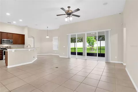 Living - 253 Beacon Pointe Dr, Ocoee, FL 34761 photo 5 of 8