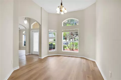 Living - 253 Beacon Pointe Dr, Ocoee, FL 34761 photo 2 of 8