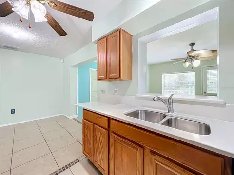 Kitchen - 1118 Little Spring Hill Dr, Ocoee, FL 34761 photo 5 of 5