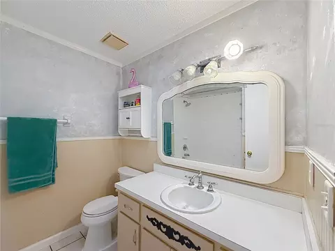 Bath - 2301 NE 32nd Pl, Ocala, FL 34479 photo 1 of 5