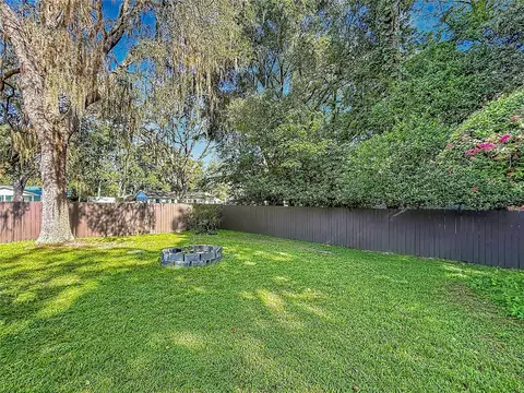 Exterior - 2301 NE 32nd Pl, Ocala, FL 34479 photo 14 of 15