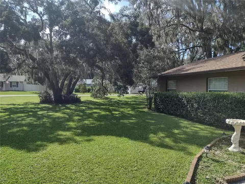 Exterior - 2301 NE 32nd Pl, Ocala, FL 34479 photo 3 of 15