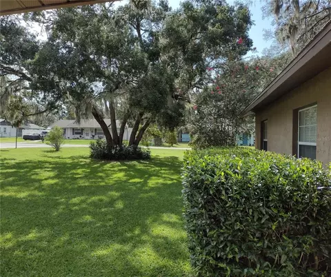 Exterior - 2301 NE 32nd Pl, Ocala, FL 34479 photo 6 of 15