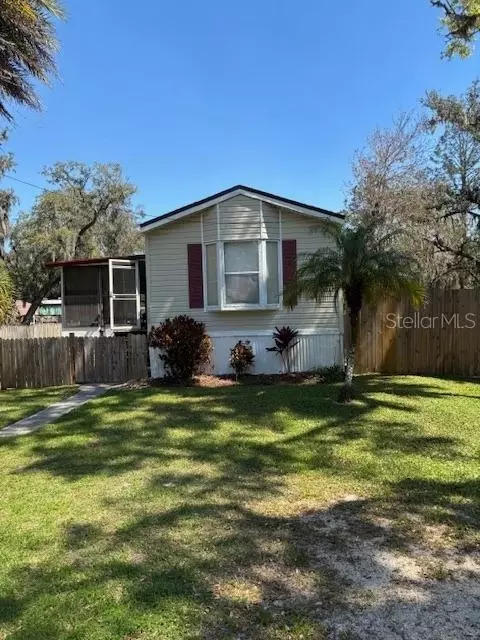 1749 Elizabeth St, New Smyrna Beach, FL 32168