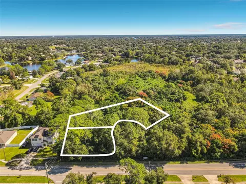 845 Lark Ct, Deltona, FL 32725