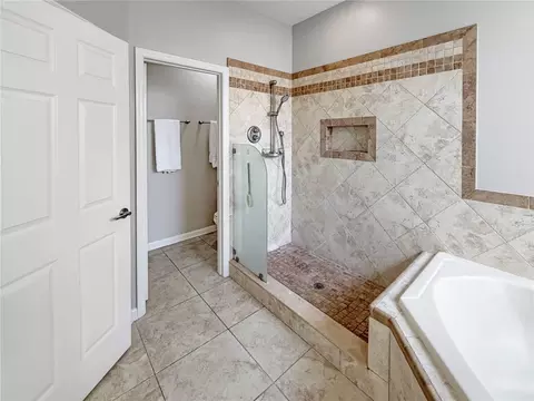 Bath - 10172 Windermere Chase Blvd, Gotha, FL 34734 photo 2 of 9