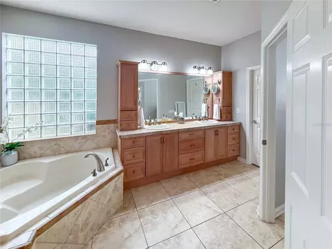 Bath - 10172 Windermere Chase Blvd, Gotha, FL 34734 photo 9 of 9