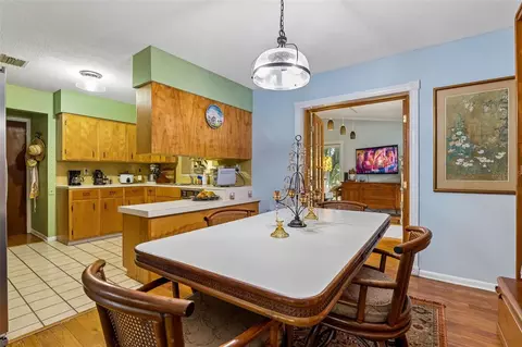 Dining - 22 Fairway Dr, Eustis, FL 32726 photo 2 of 2