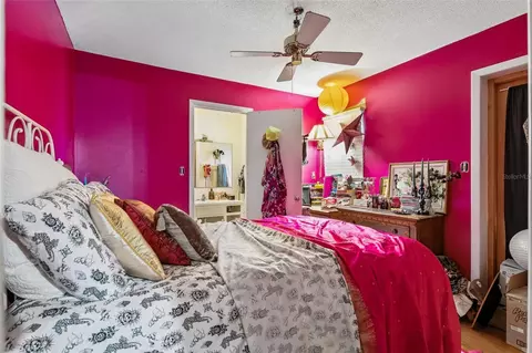Bedroom - 22 Fairway Dr, Eustis, FL 32726 photo 1 of 3