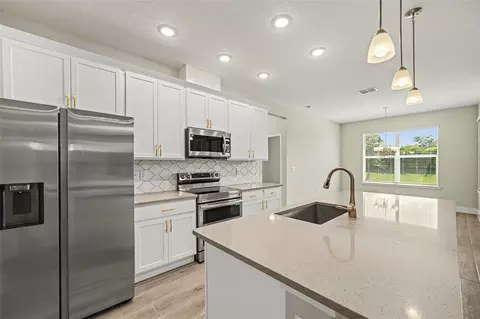 Kitchen - 3087 Silvermines Ave, Ormond Beach, FL 32174 photo 2 of 3