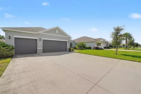 Exterior - 3087 Silvermines Ave, Ormond Beach, FL 32174 photo 4 of 8