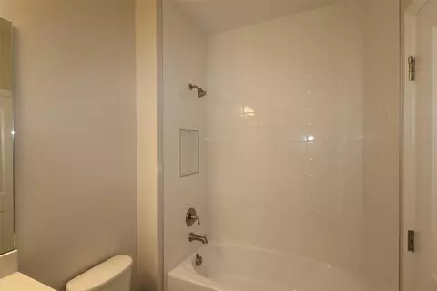 Bath - 2673 Great Heron Ave, Saint Cloud, FL 34773 photo 3 of 3