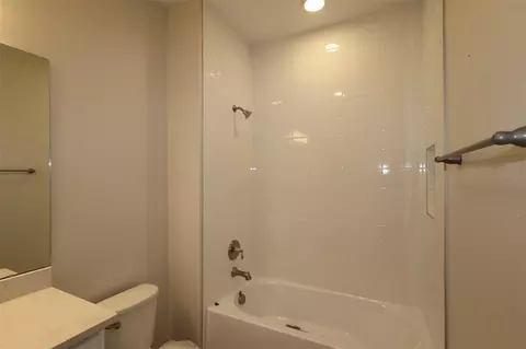 Bath - 2673 Great Heron Ave, Saint Cloud, FL 34773 photo 3 of 4