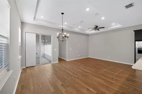 Living - 660 Kimber Ln, Debary, FL 32713 photo 6 of 6