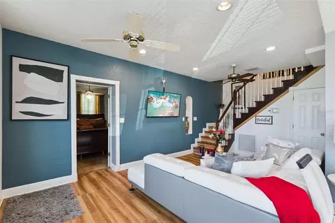 Living - 1024 Vermont Ave, Saint Cloud, FL 34769 photo 3 of 4