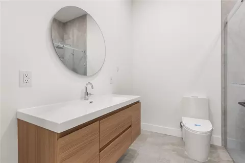 Bath - 930 East Blvd, Windermere, FL 34786 photo 5 of 8