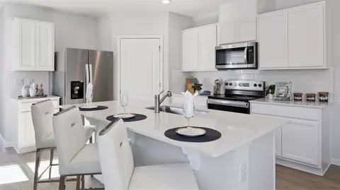 Kitchen - 3317 Spineywood Dr, Ocoee, FL 34761 photo 2 of 2