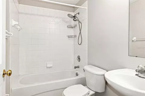 Bath - Undisclosed, Spring Hill, FL 34609 photo 1 of 4