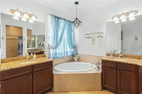 Bath - 15909 St Clair St, Clermont, FL 34714 photo 4 of 5