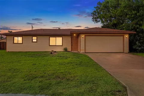 709 Cuxhaven St NW, Palm Bay, FL 32907