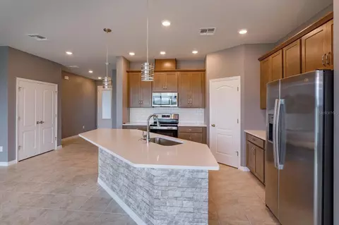 Kitchen - 1914 Terrapin Rd, Ocoee, FL 34761 photo 2 of 3