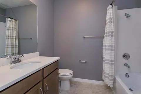 Bath - 1914 Terrapin Rd, Ocoee, FL 34761 photo 2 of 3