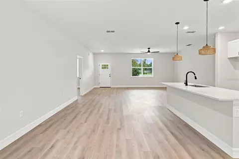 Living - 41325 Royal Trails Rd, Eustis, FL 32726 photo 4 of 5