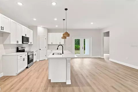 Kitchen - 41325 Royal Trails Rd, Eustis, FL 32726 photo 1 of 3