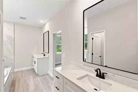 Bath - 41325 Royal Trails Rd, Eustis, FL 32726 photo 4 of 6