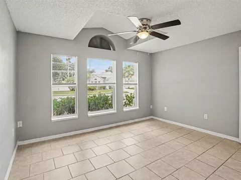 Living - 881 Vanderbilt Dr, Eustis, FL 32726 photo 4 of 6