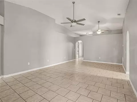Living - 881 Vanderbilt Dr, Eustis, FL 32726 photo 2 of 6