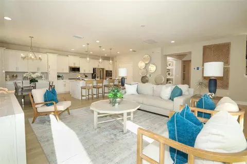Living - 5288 Obsidian Gate Dr, Mount Dora, FL 32757 photo 1 of 2
