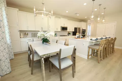 Dining - 5288 Obsidian Gate Dr, Mount Dora, FL 32757 photo 5 of 5